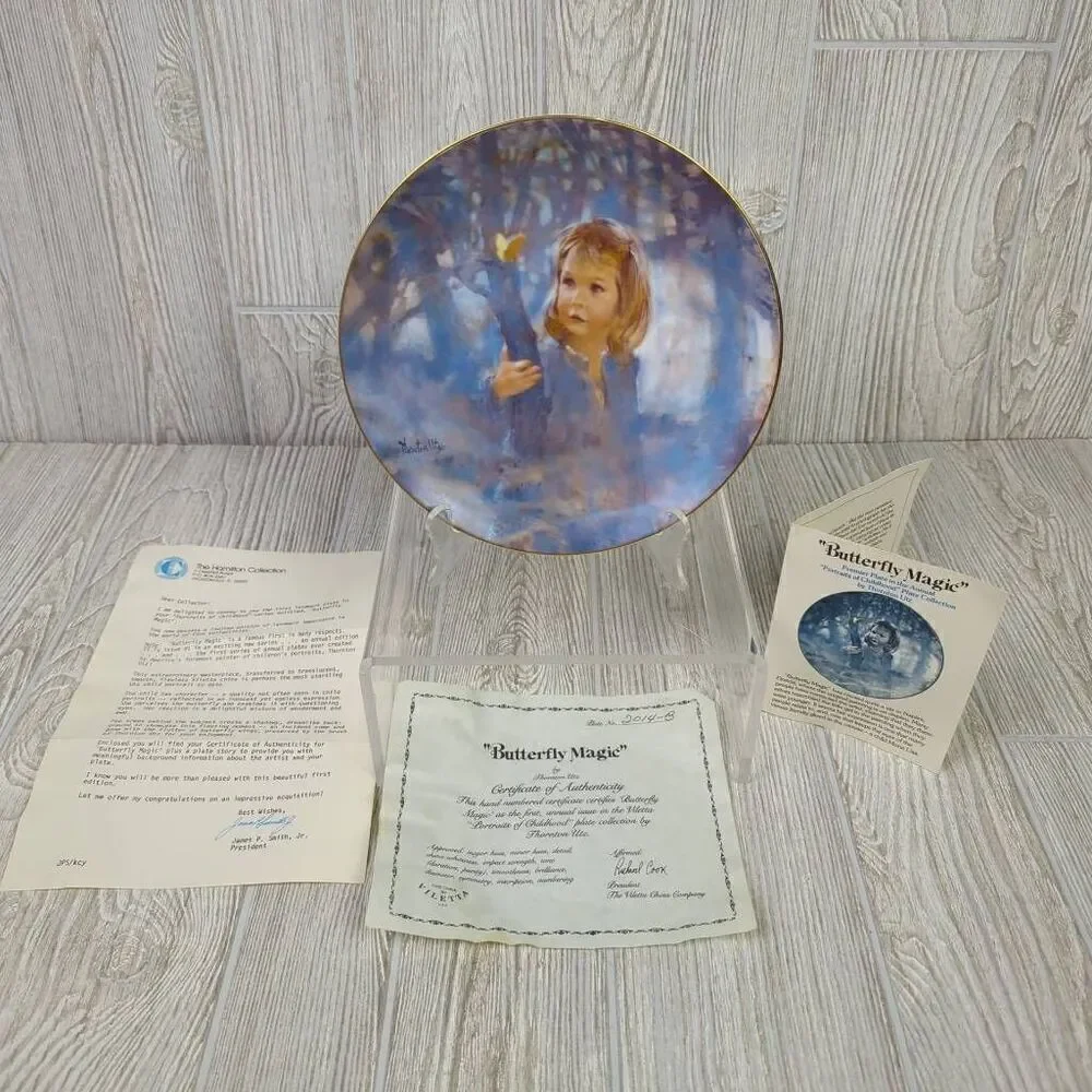 Vintage 8.5'' Viletta Butterfly Magic Plate in Box w/ COA Collectors Decorative